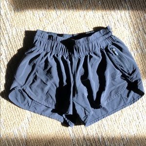 Lululemon Tracker Short V Size 6